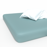 Käsitööna valmistatud luksuslik Premium triibuline satiinist puuvillane kummiga voodilina | Aquifer